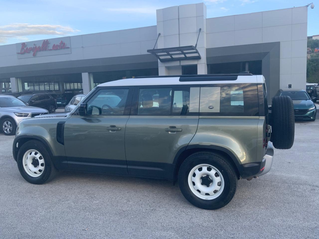 Land Rover Defender 110 3.0D I6 200 CV AWD Auto X-Dynamic SE IVA ESCLUSA