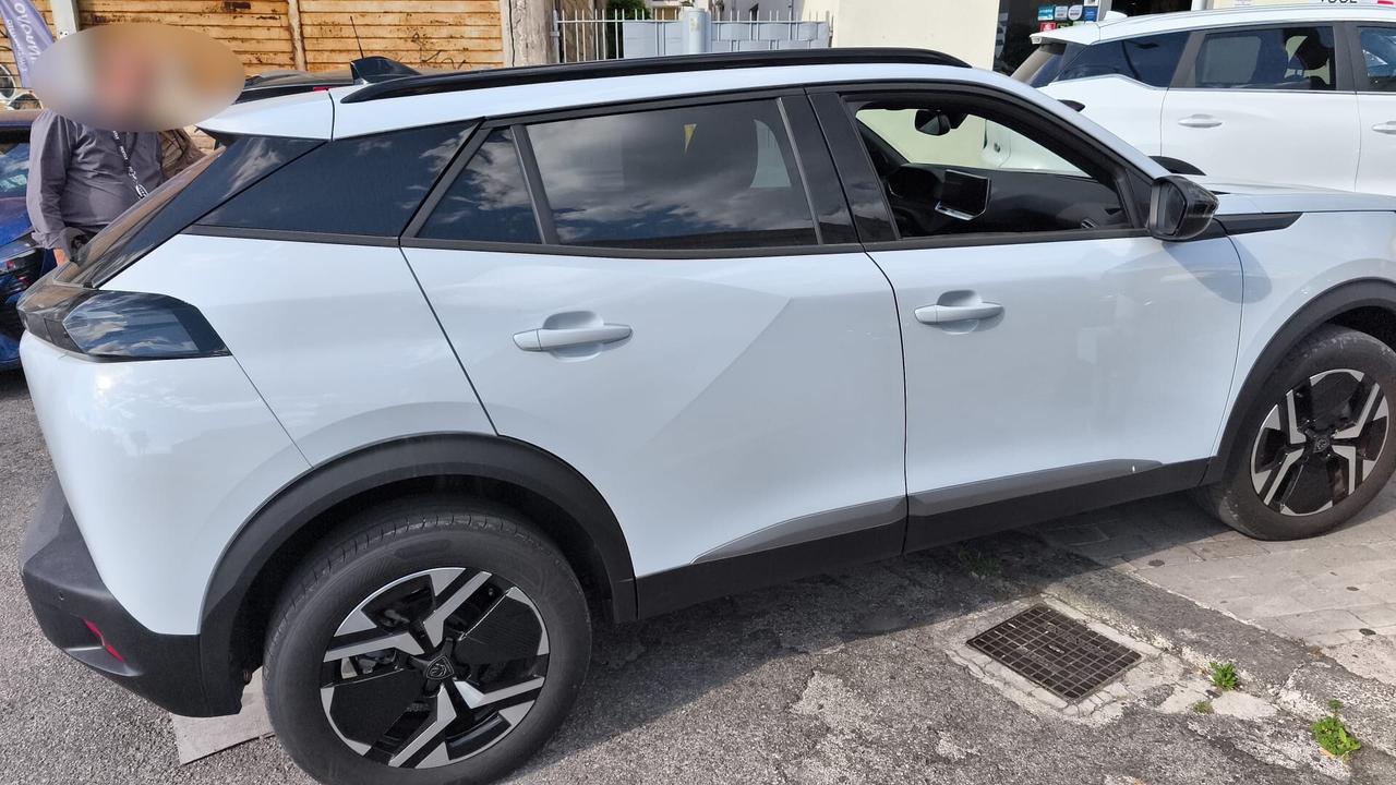 PEUGEOT 2008 1.2 PureTech 100cv Allure 2023 USATO