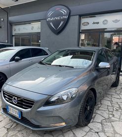 Volvo V40 D2 1.6 R-design Momentum