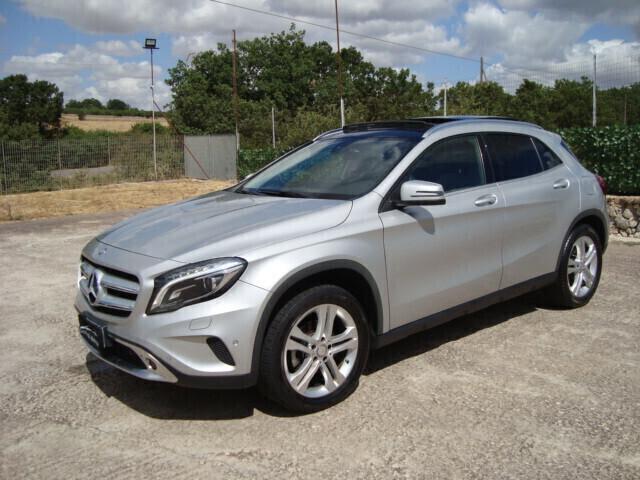 Mercedes-benz GLA 200d Automatic ''TETTO PANORAMICO''