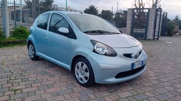 Toyota Aygo 1.0 12V VVT-i 5 porte Sol