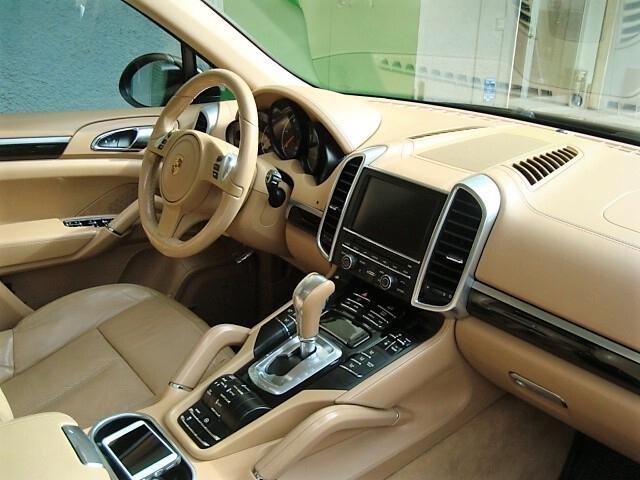 Porsche Cayenne 3.0 Diesel cert Porsche Service
