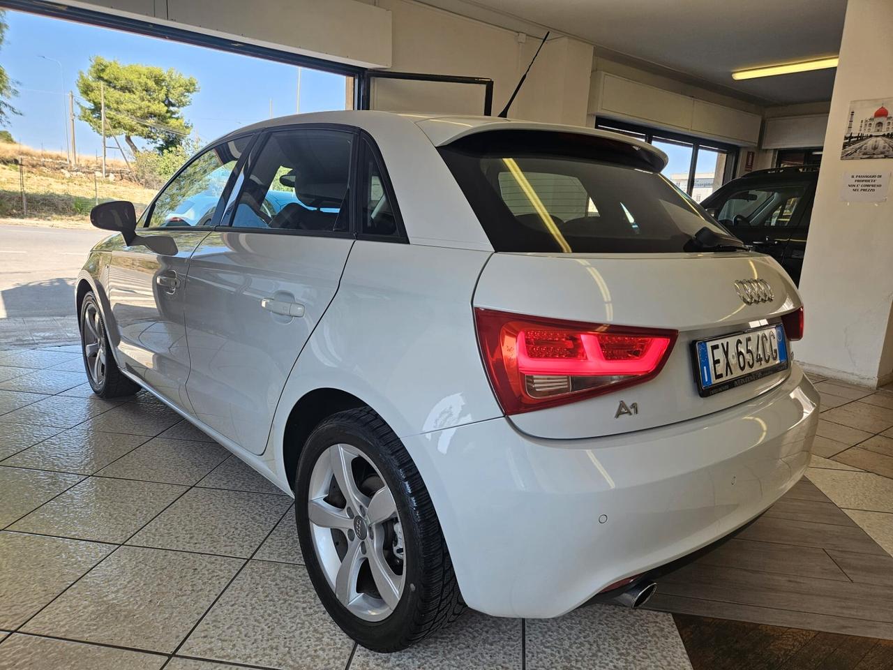 Audi A1 SPB 1.6 TDI Sline 90cv neopatentati