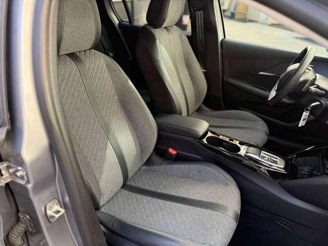 Peugeot 208 1.2 Hybrid Allure 110cv e-dcs 6