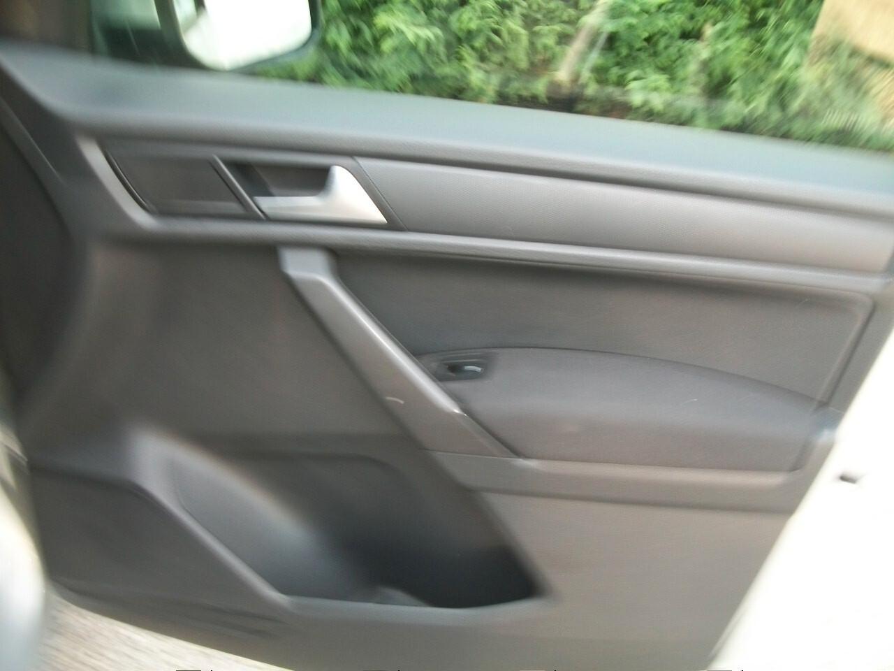 Volkswagen Caddy 1.4 TGI DSG Comfortline Maxi N 7 POSTI A SEDERE GARANZIA UN ANNO