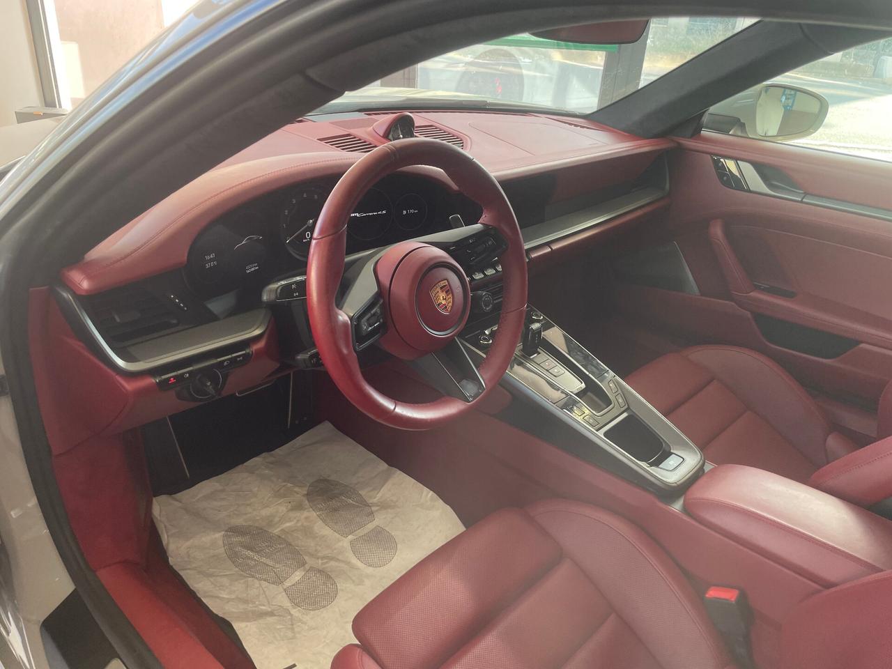 Porsche 911 Carrera 4S