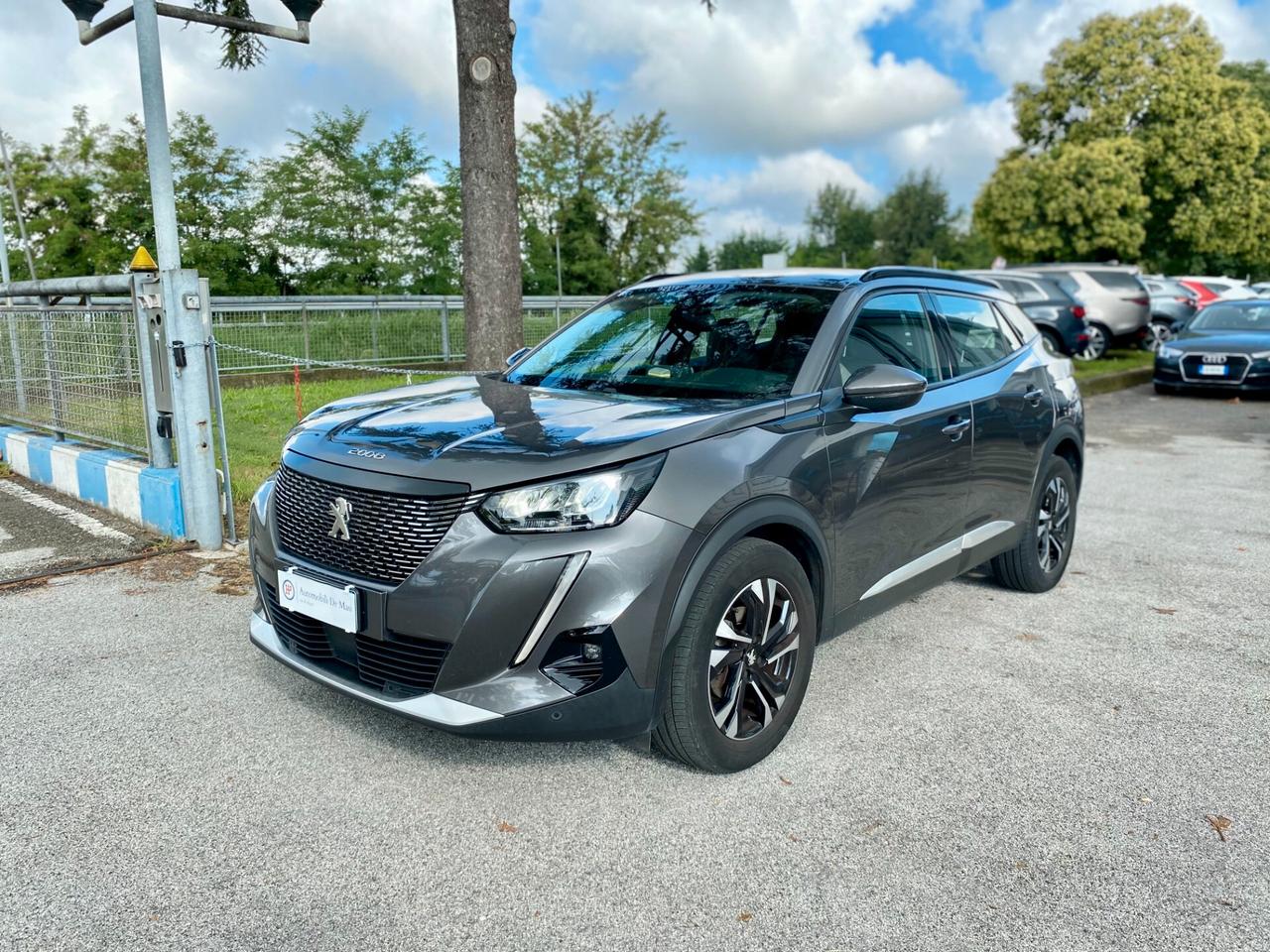 Peugeot 2008 1.2 puretech Active Pack 130cv CINGHIA SOSTITUITA