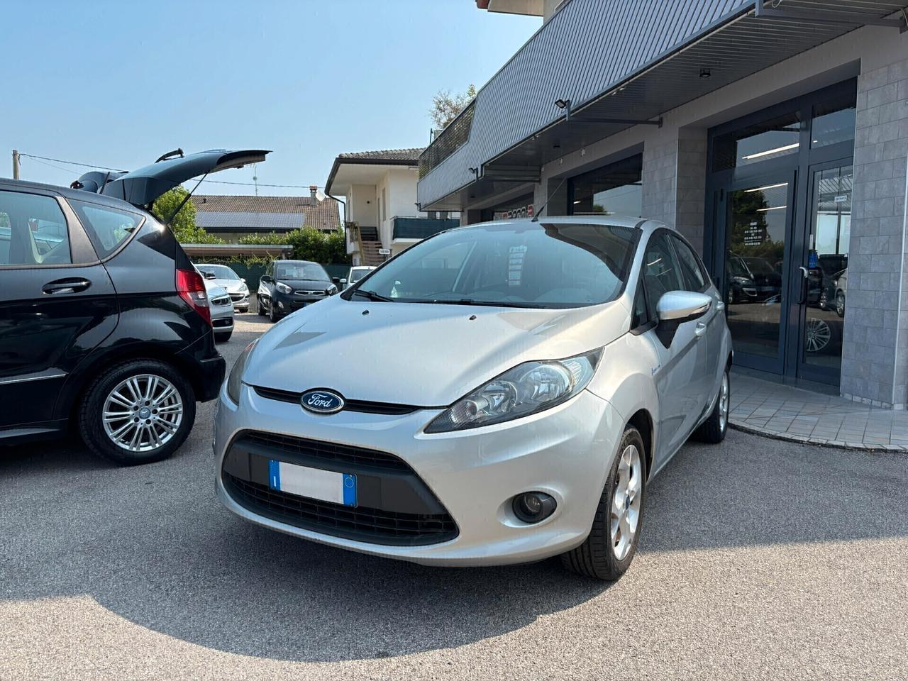 Ford Fiesta 1.2 benzina Neopatentati