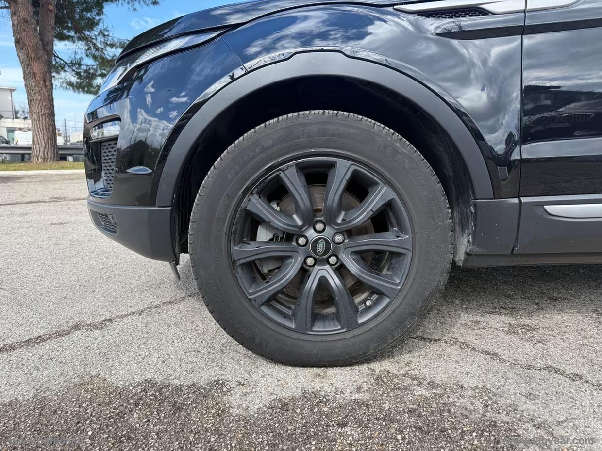 LAND ROVER RR Evoque 2.0 TD4 150 CV 5p. Bs Ed. SE