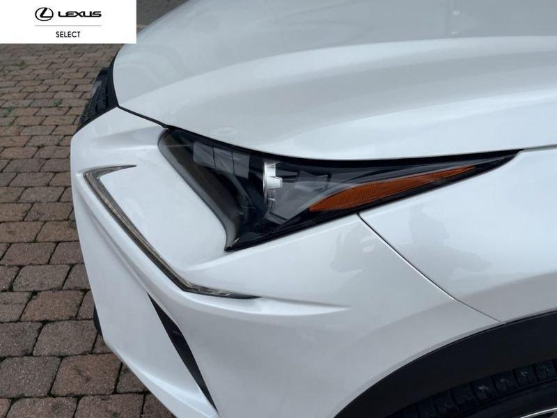 Lexus NX 300H 2.5 PREMIUM 4WD CVT