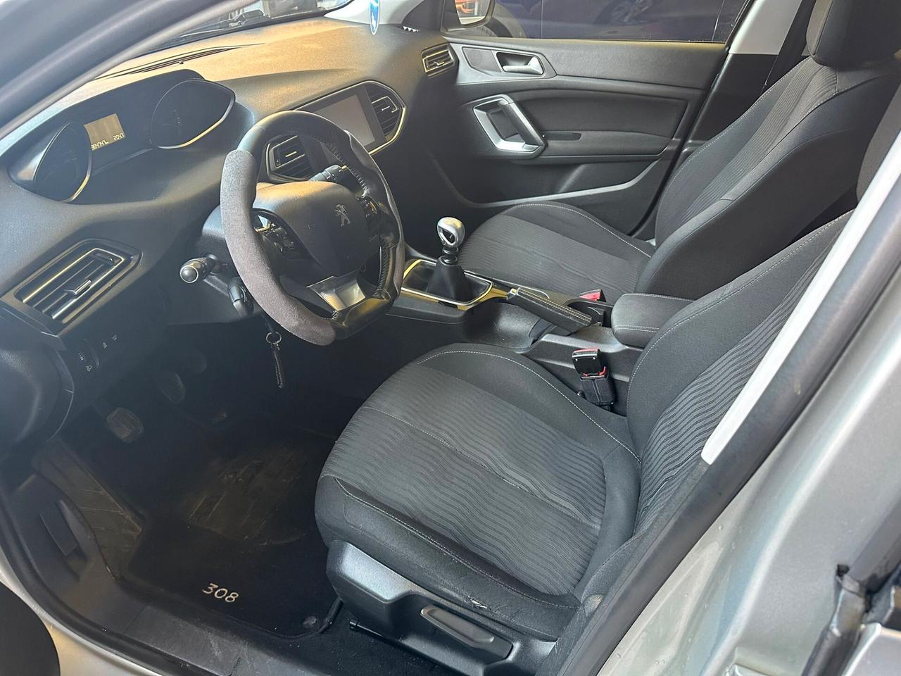 Peugeot 308 1.6cc diesel 12 mesi garanzia-2014