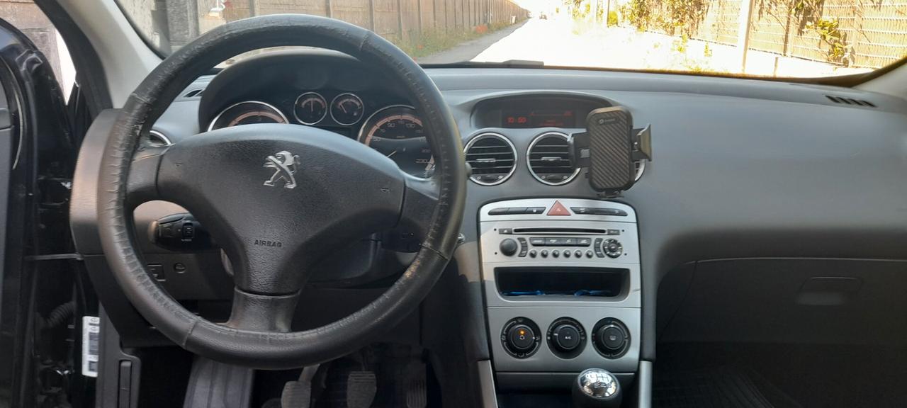 Peugeot 308 1.6 8V e-HDi 5p. Sport