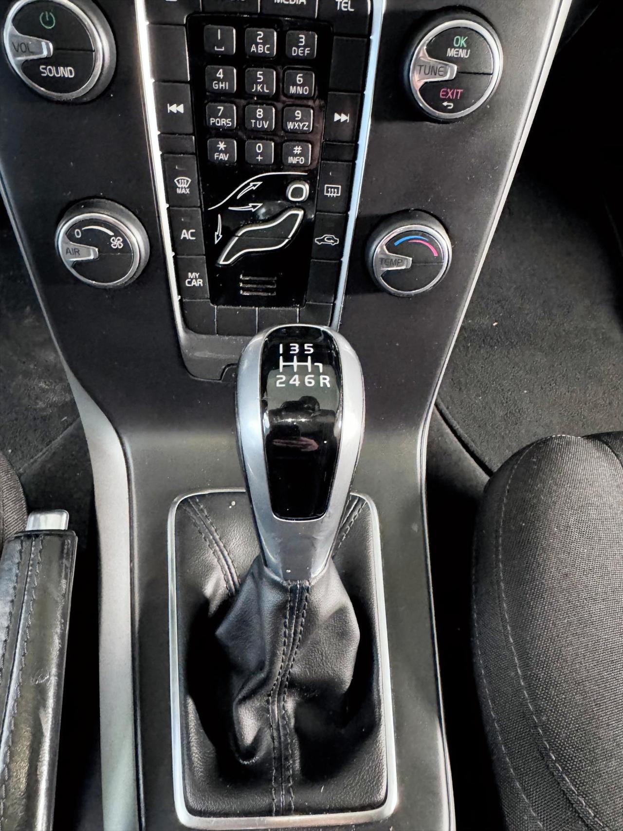 Volvo V40 2.0 d2 Momentum my17