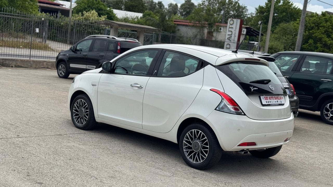 Lancia Ypsilon 1.3 MJT 16V 95 CV 5 porte S&S Gold Perla