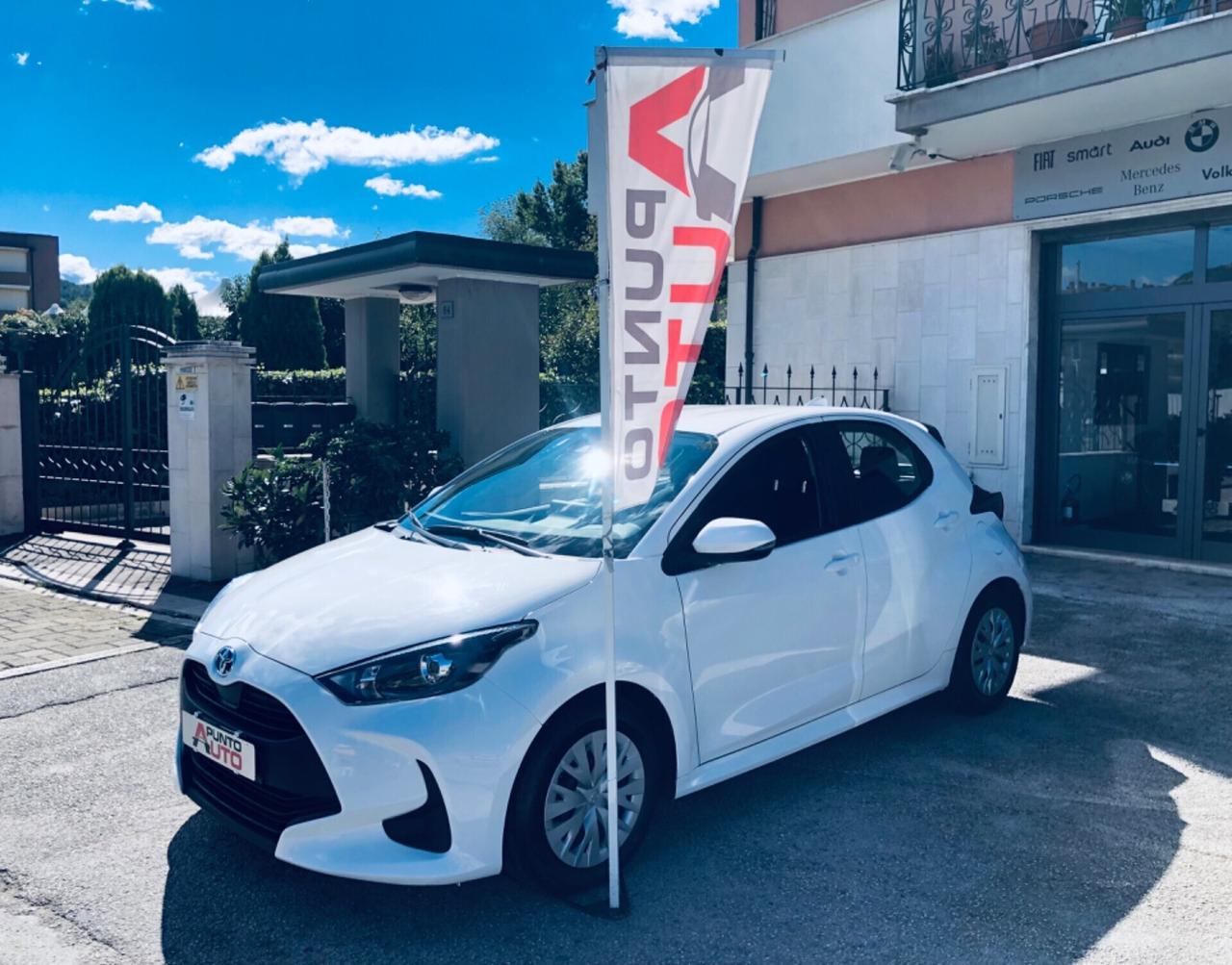 Toyota Yaris 1.5 Hybrid Business TELECAMERA