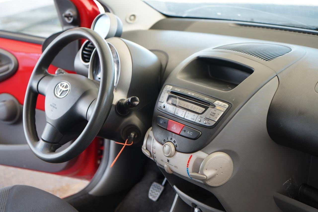Toyota Aygo 1.0 12V VVT-i 3 porte Sol