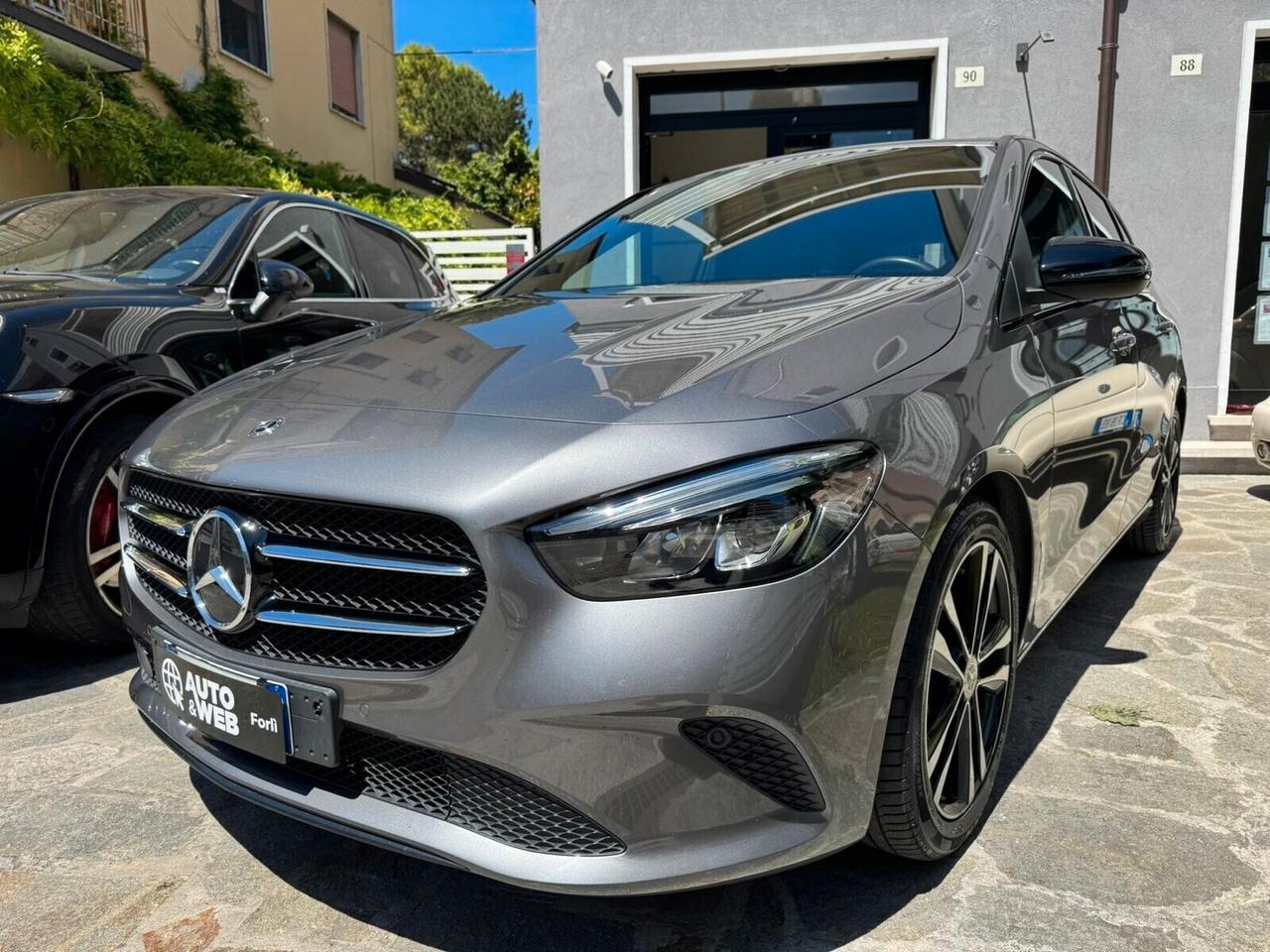 MERCEDES B 180 D AUTOMATIC SPORT NEOP NIGHT PACK