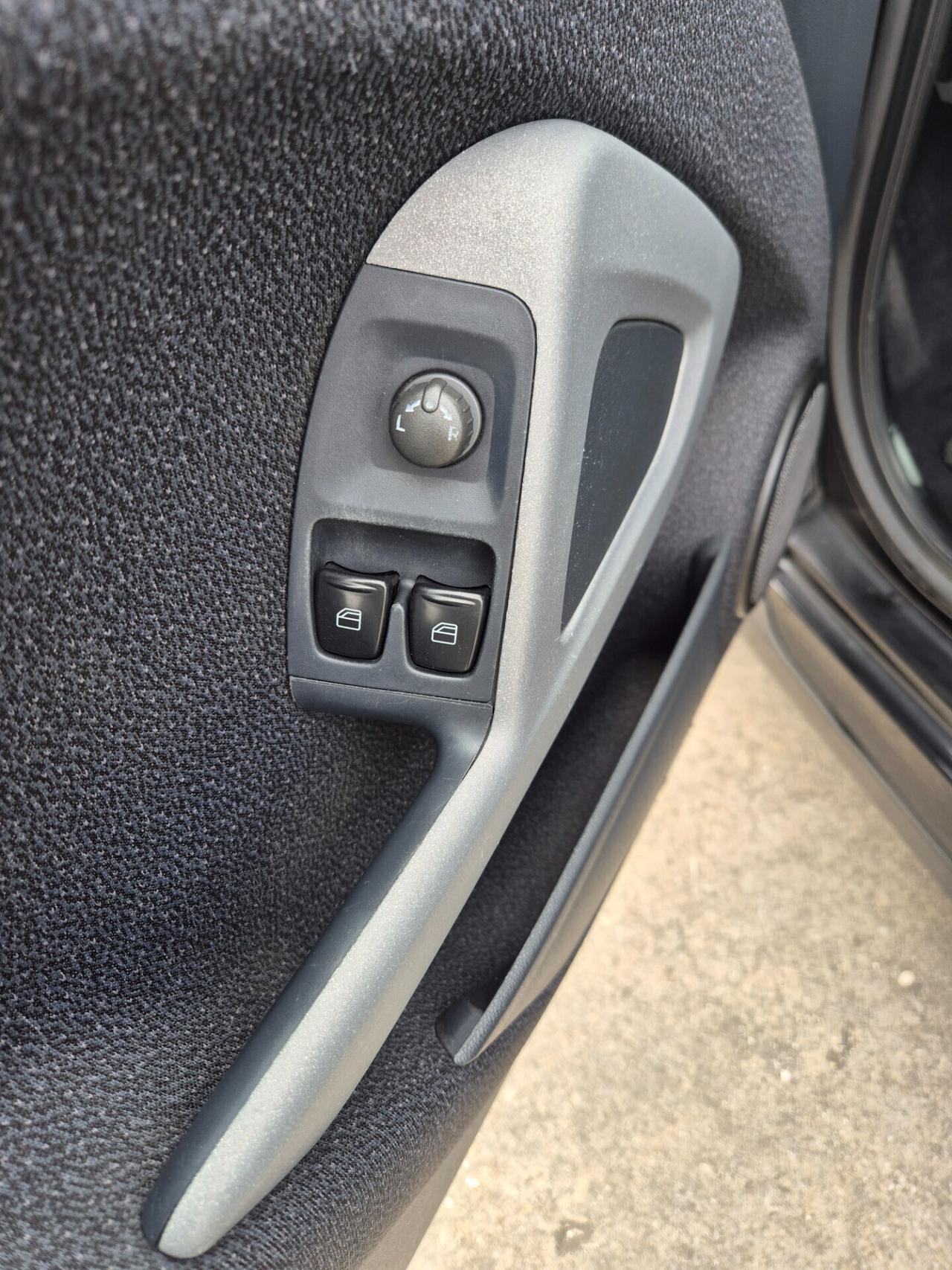 Smart ForTwo 1000 52 kW coup pure