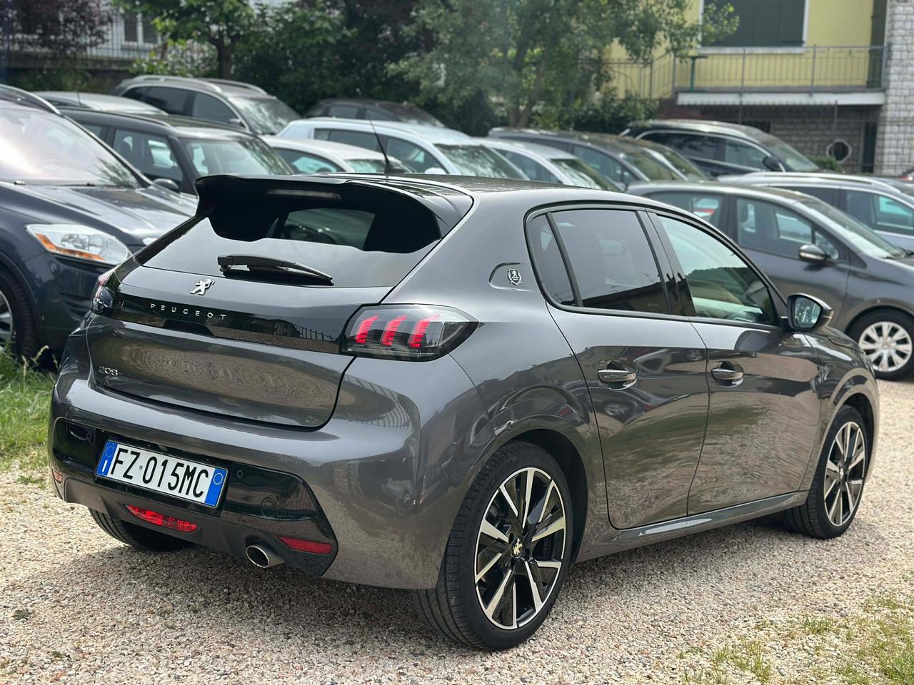 Peugeot 208 100 5P AUTOMATICA ALLURE NAVI 3D COCKPIT FULLOPT