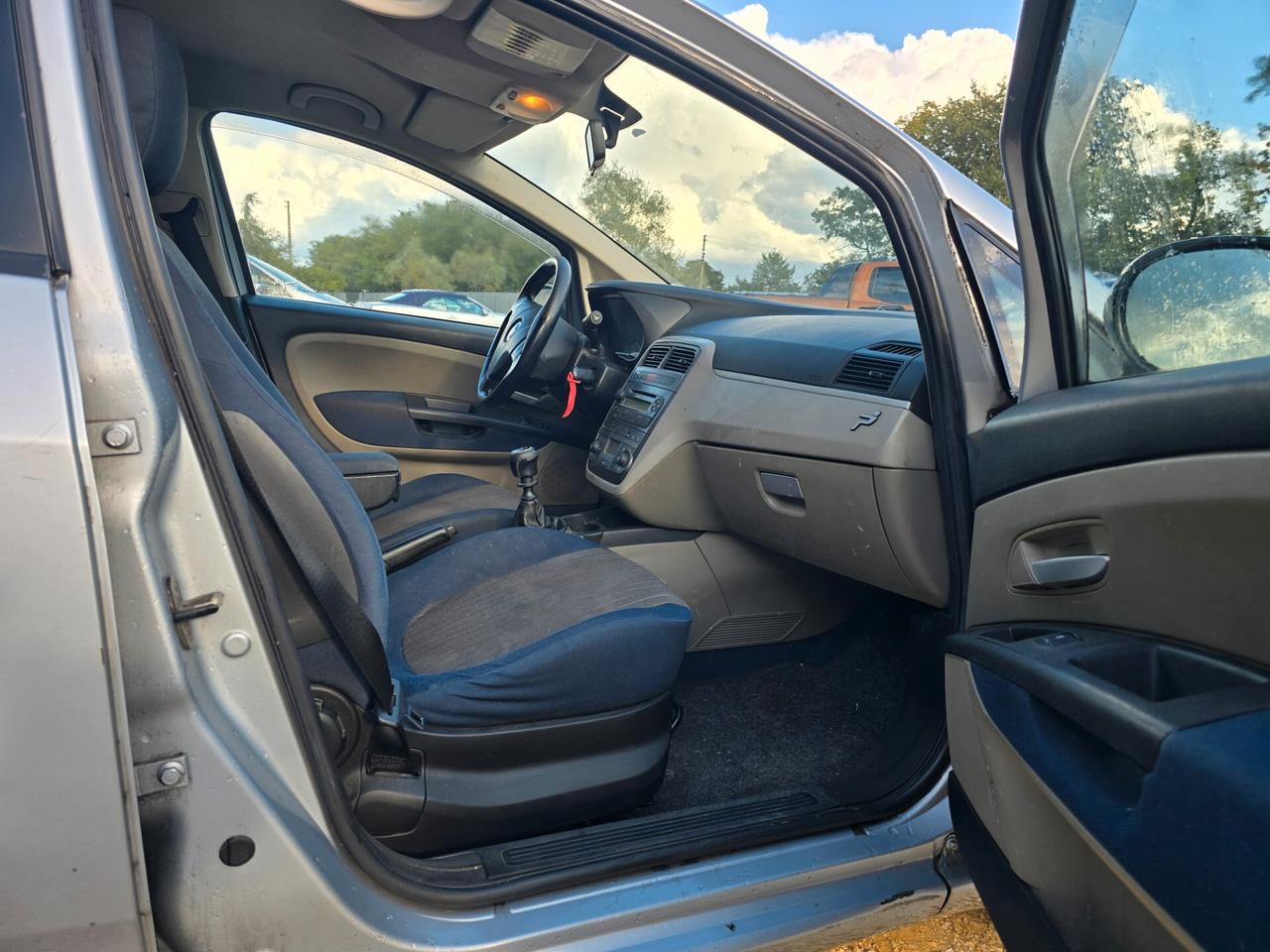 Fiat Grande Punto 1.3 MJT 75 CV 5 porte GANCIO TRAINO