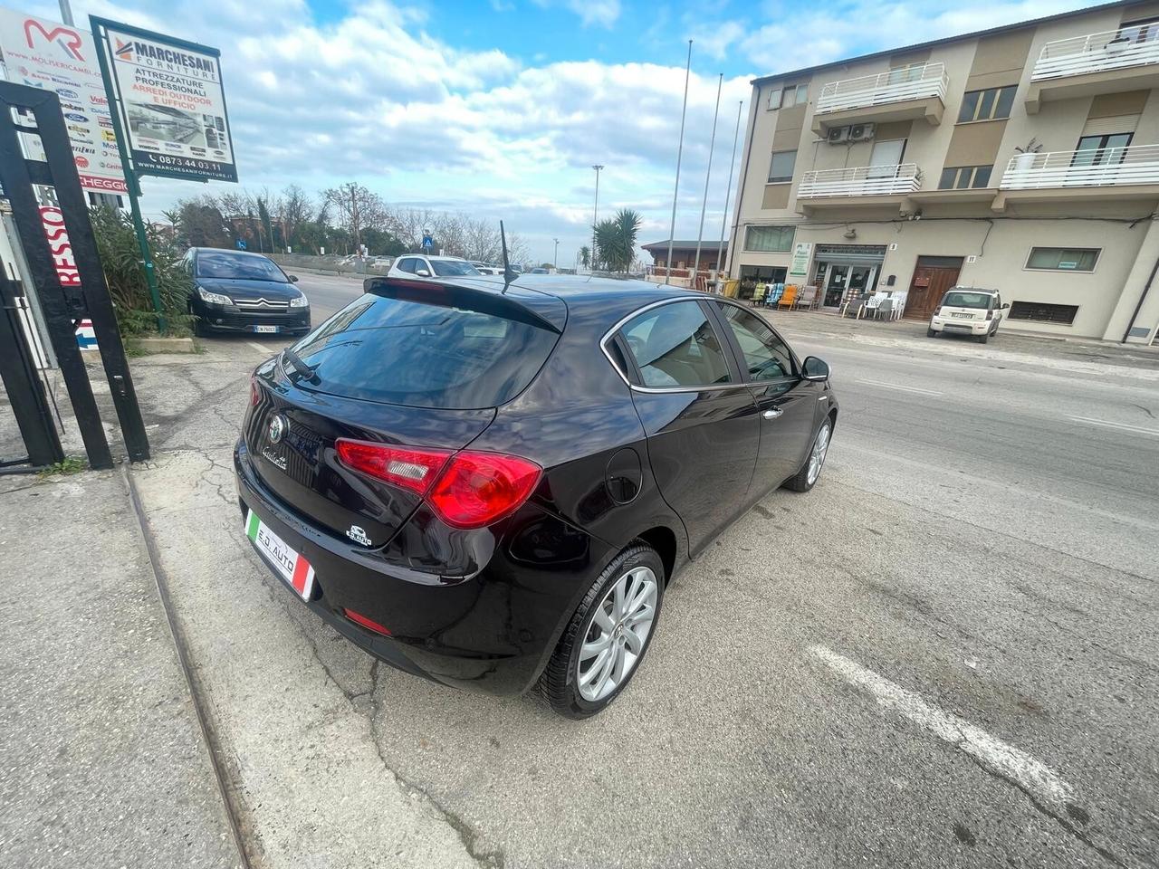 Alfa Romeo Giulietta 1.6 JTDm-2 120 CV Distinctive