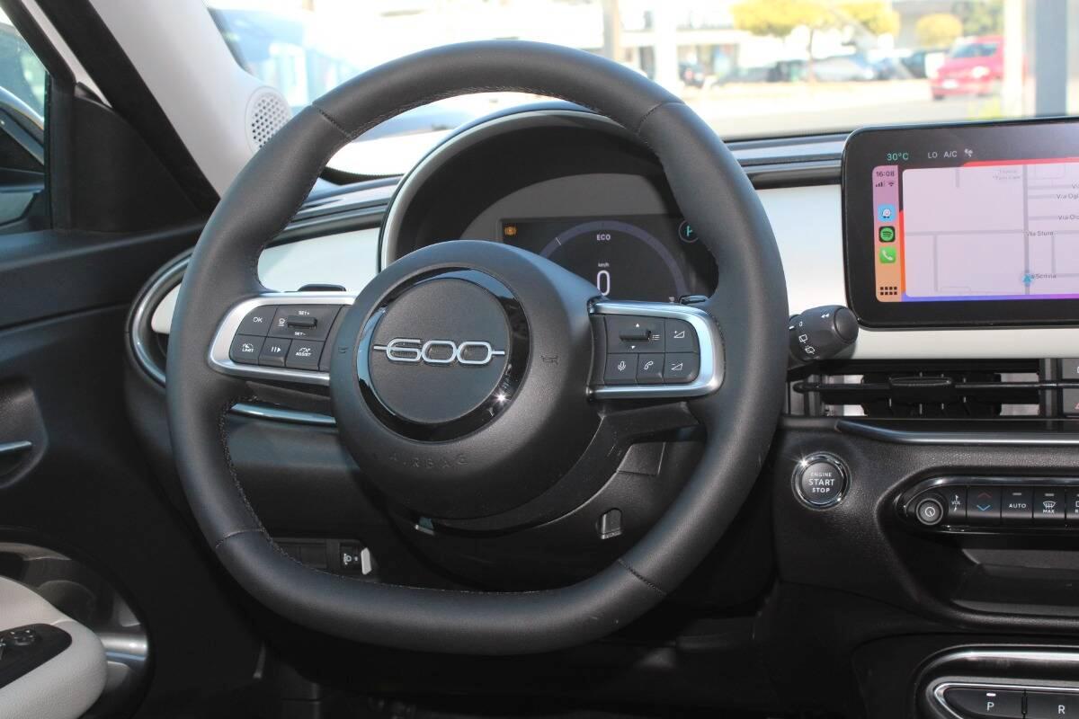 Fiat 600 1.2 hybrid La Prima 110cv AUTOMATICA