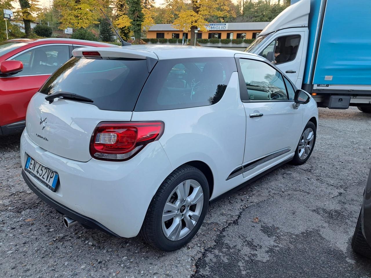 DS DS3 1.6 VTi 120 Just Black