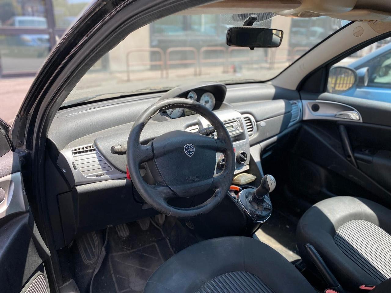 2 Lancia Ypsilon -Fiat idea - Opel meriva - IN BLOCCO