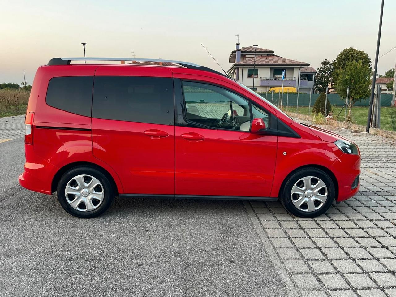Ford Tourneo Courier 1.0 EcoBoost 100 CV Sport