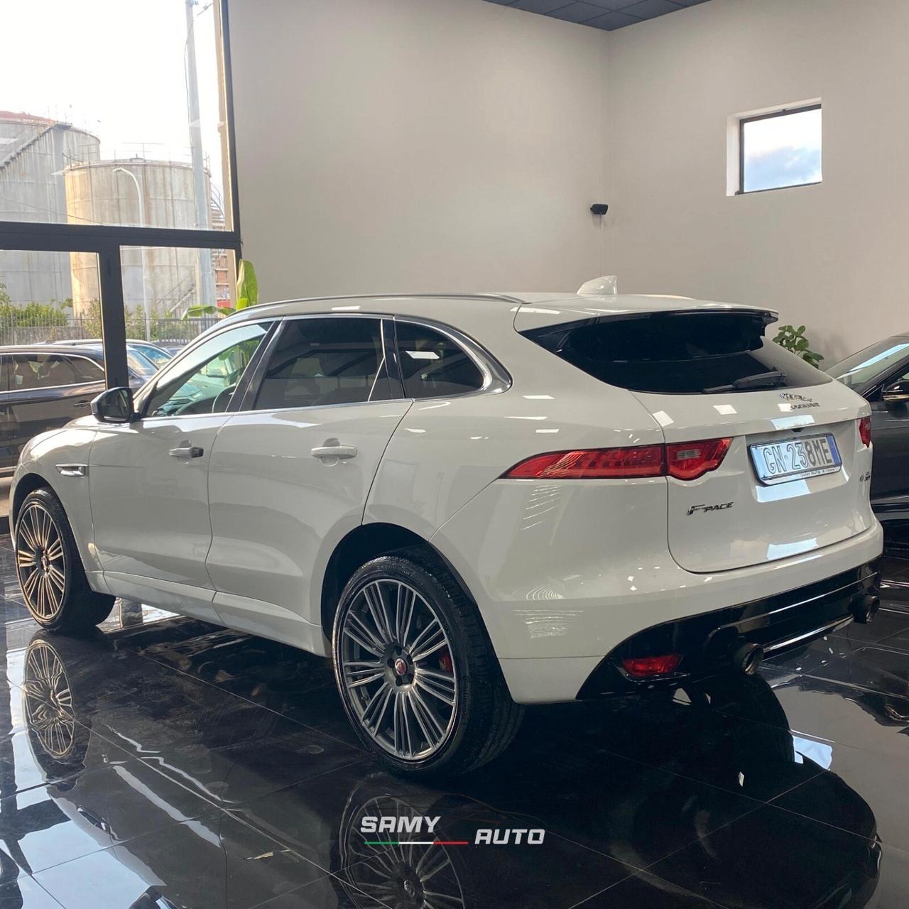 Jaguar F-Pace 3.0 D V6 300 CV AWD aut. 300 Sport