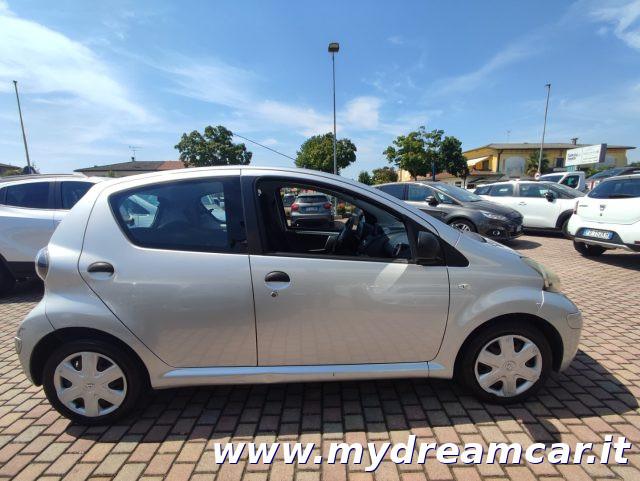 TOYOTA Aygo 1.0 Now Connect NEOPATENTATI