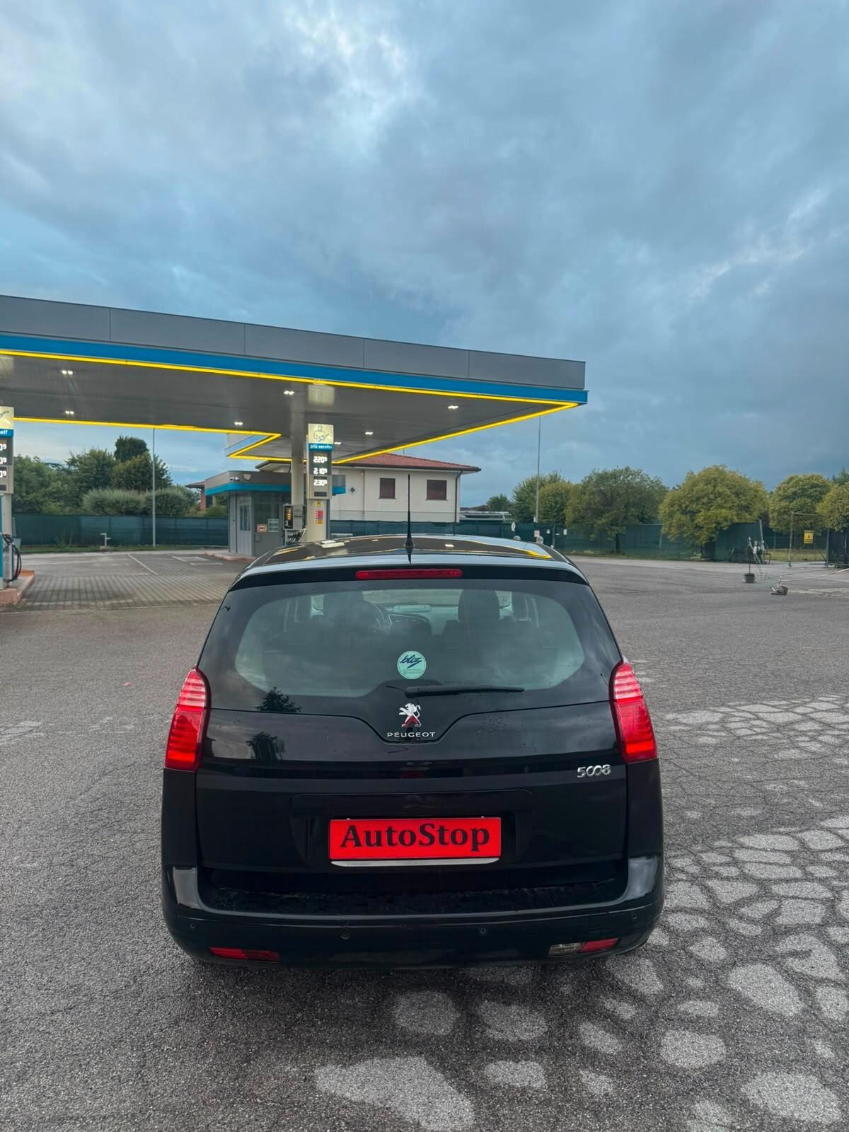 Peugeot 5008 1.6 Hdi 120 cv 7 Posti Accetto Permute