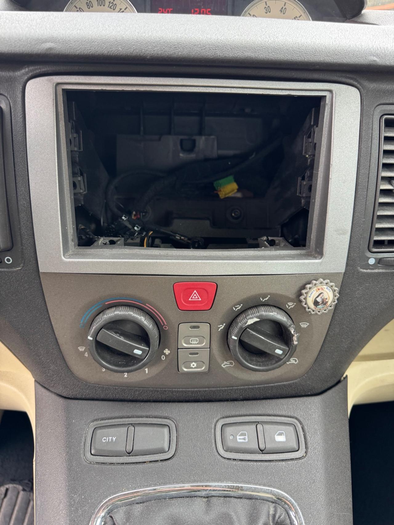 Lancia Musa 1.3 multijet BLOCK SISTEM