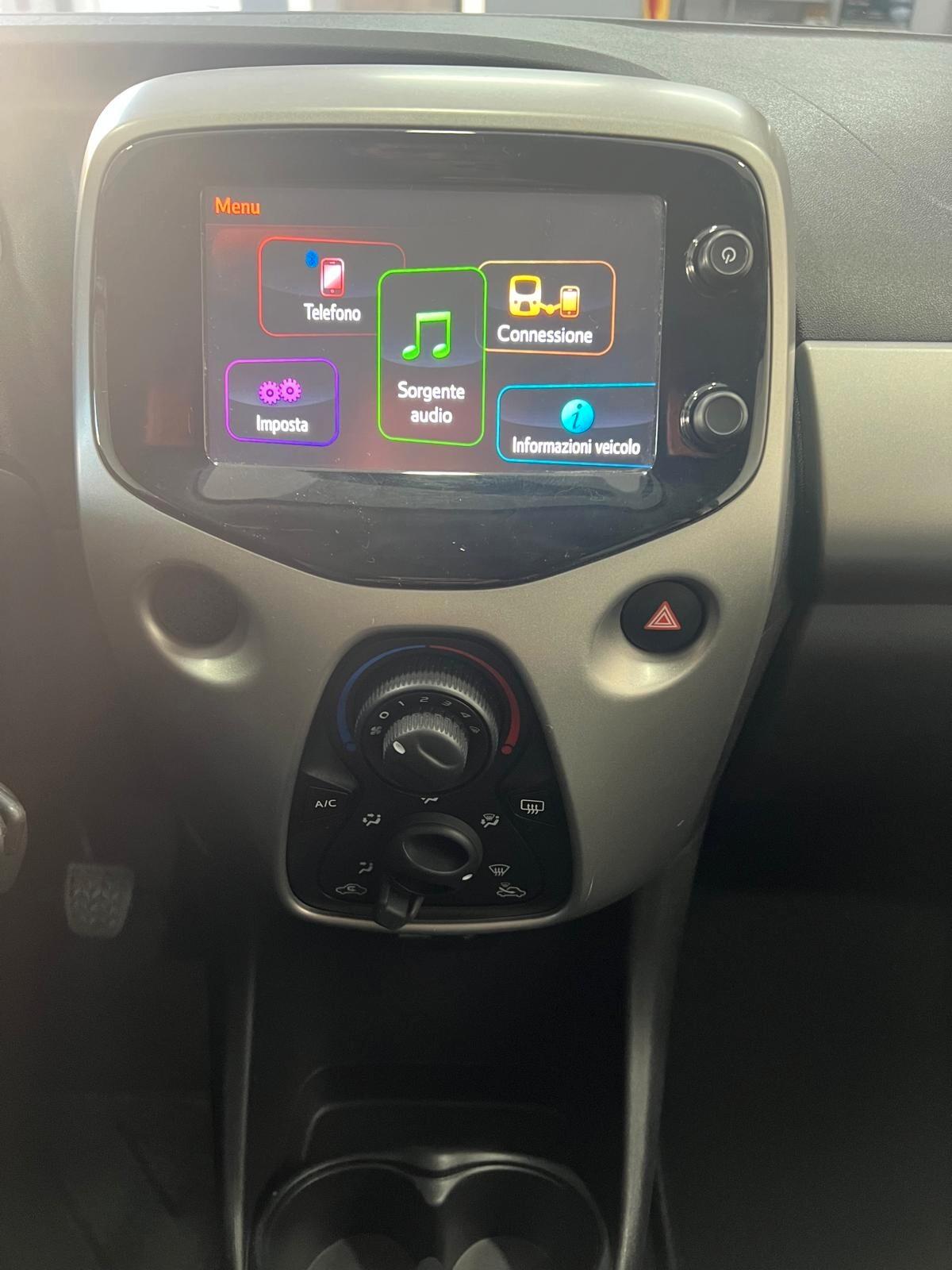 Citroen C1 PureTech 82 5 porte Shine
