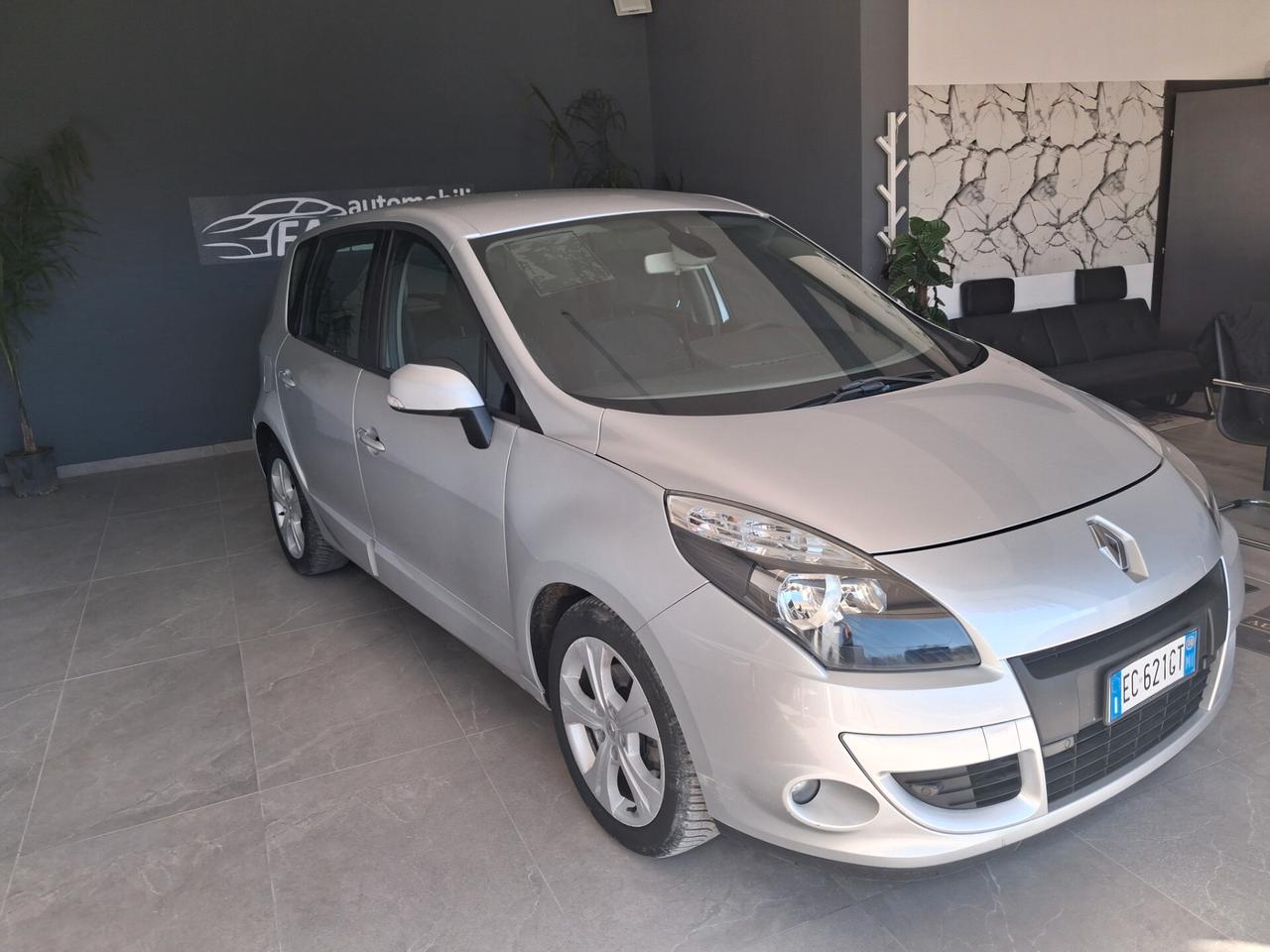 Renault Scenic Scénic X-Mod 1.5 dCi 110CV Dynamique