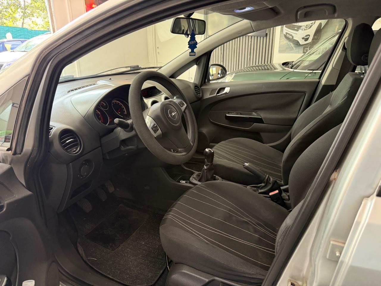 Opel Corsa 1.2 benzina 114.000KM