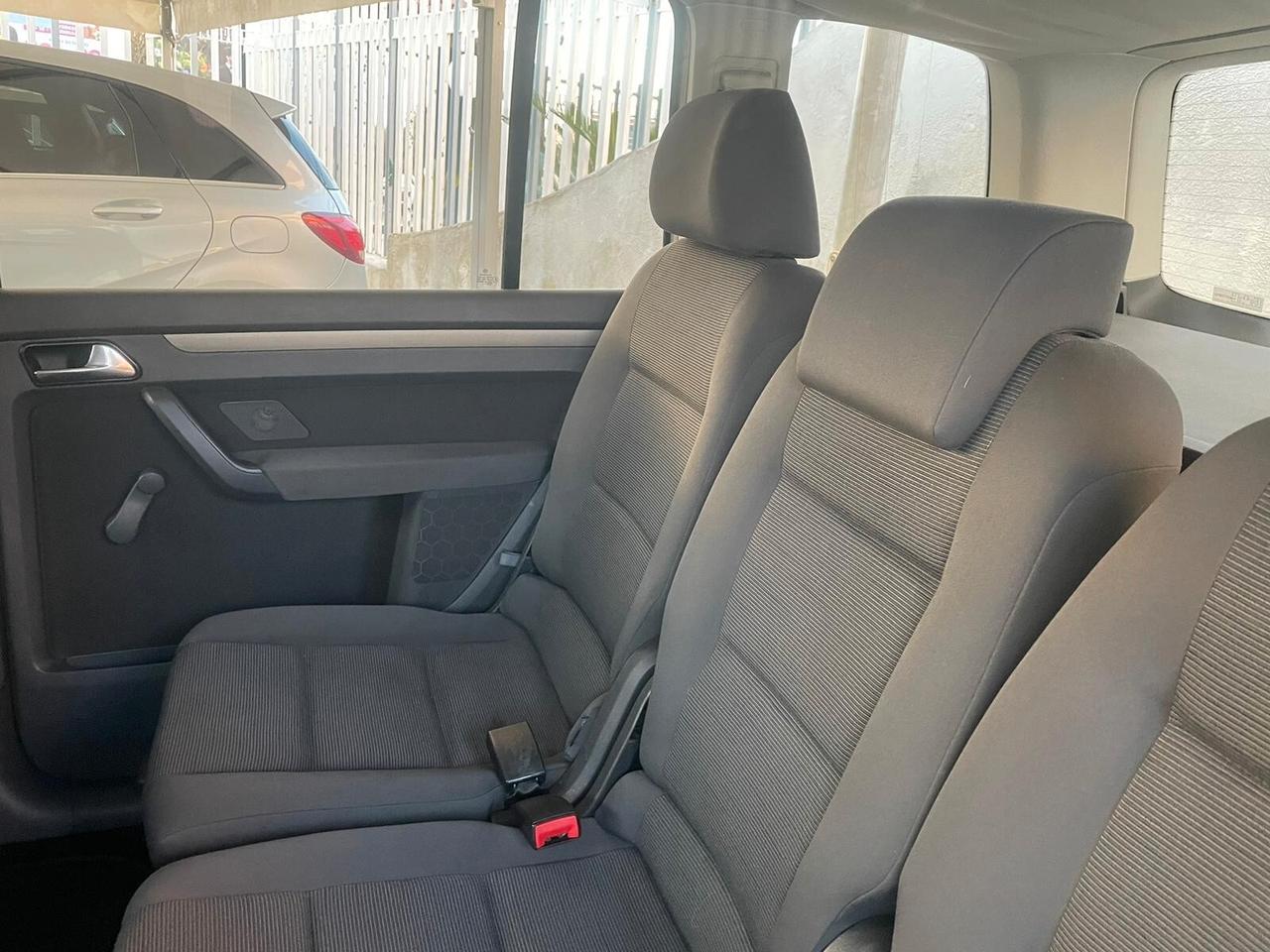 Volkswagen Touran 1.6 Trendline GPL