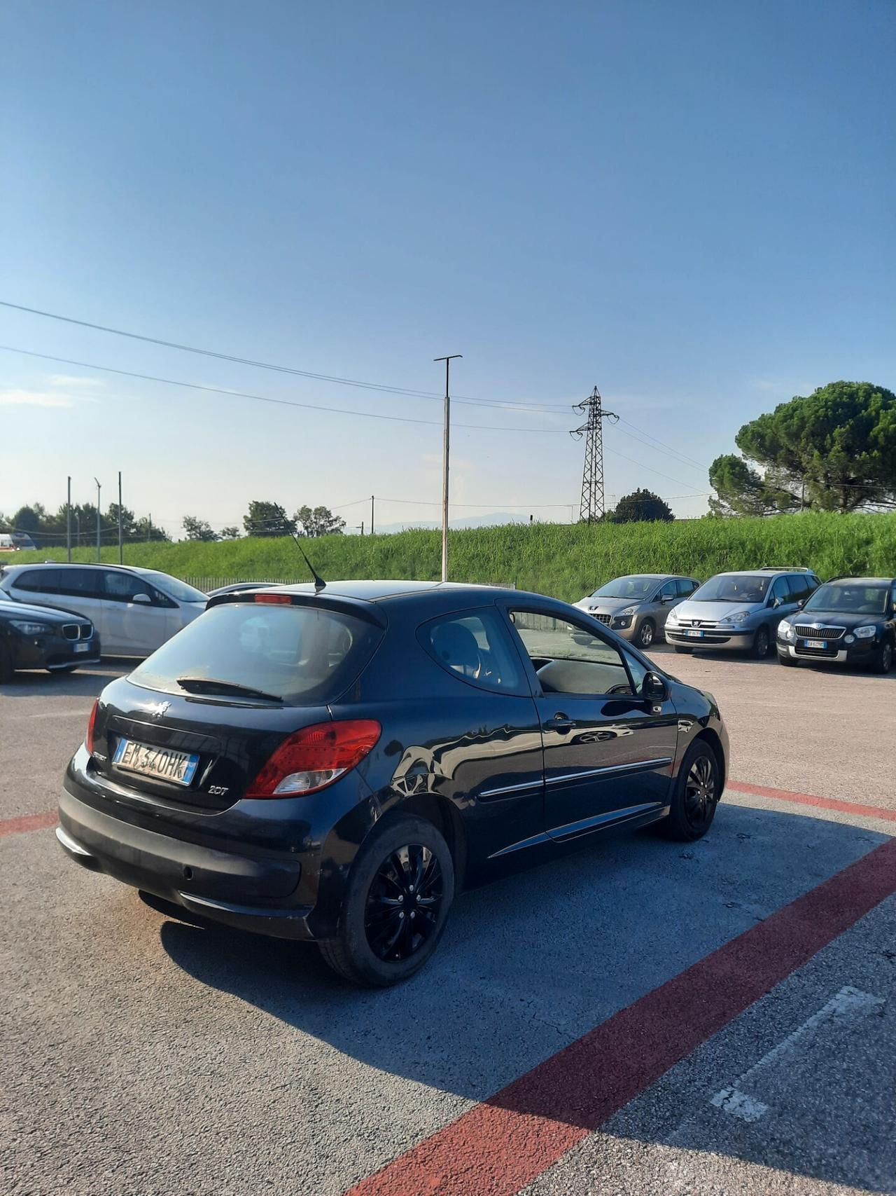 Peugeot 207 1.4 HDi 70CV 3p. OK NEOPATENTATI