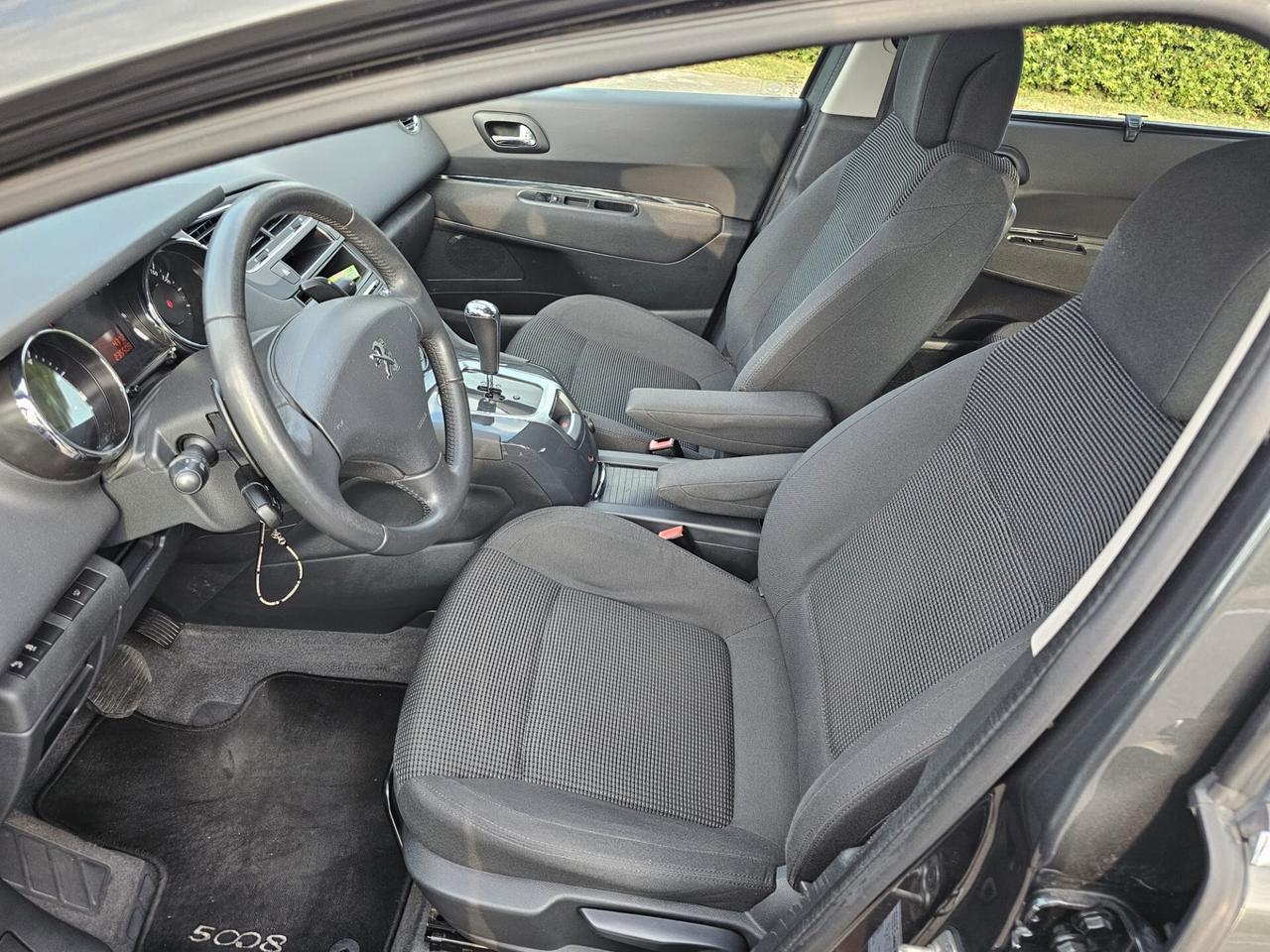 PEUGEOT 5008 1.6 hDi 7 POSTI "OK PER NEOPATENTATI"