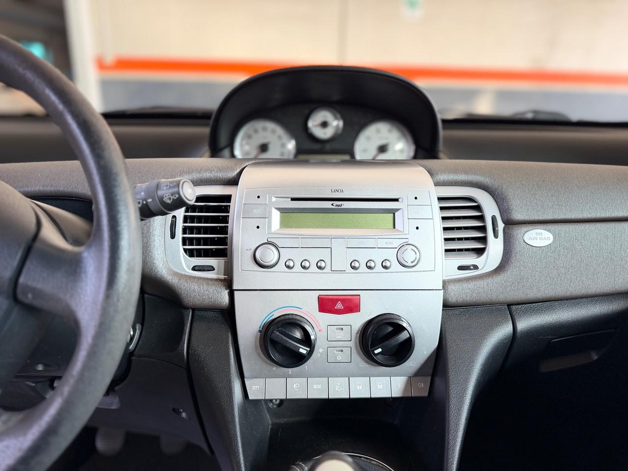 Lancia Ypsilon 1.3 MJT 75 CV Elle NEOPATENTATI