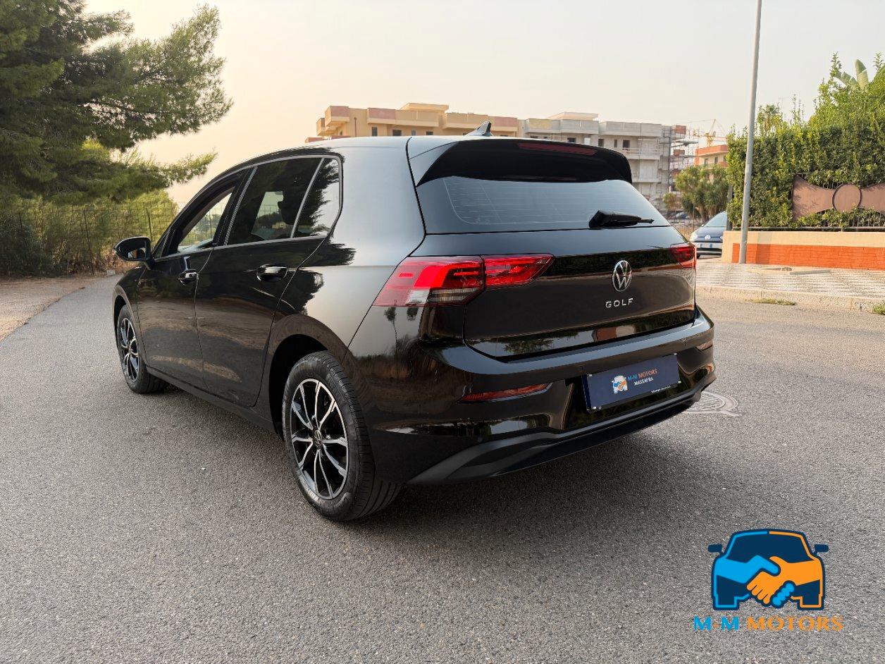 Volkswagen Golf 1.5 tgi Style 130cv