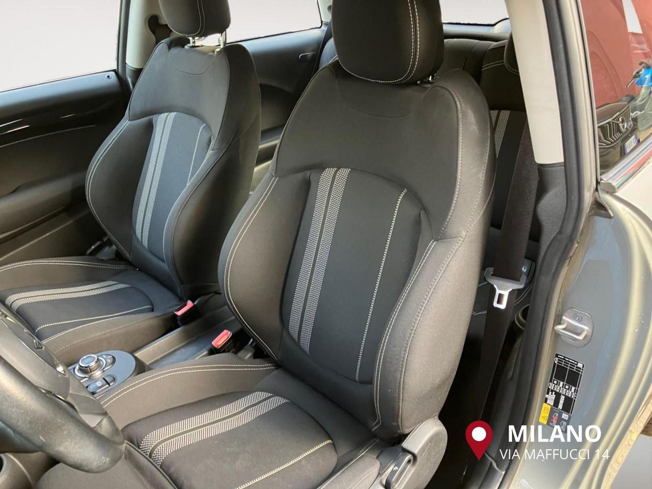 MINI Cooper SE Essential