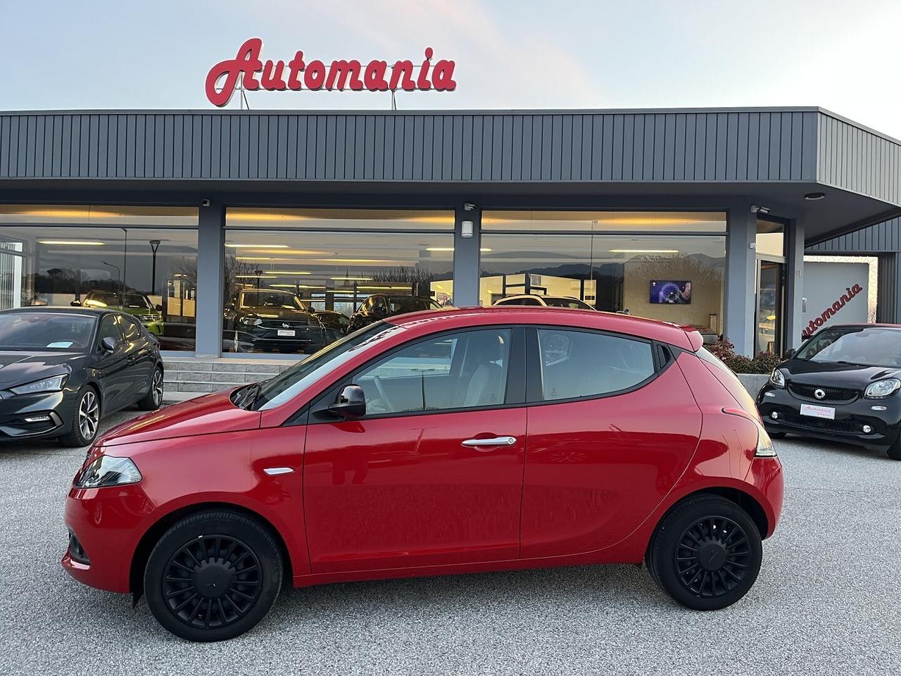 LANCIA YPSILON 1.0 70 CV SILVER