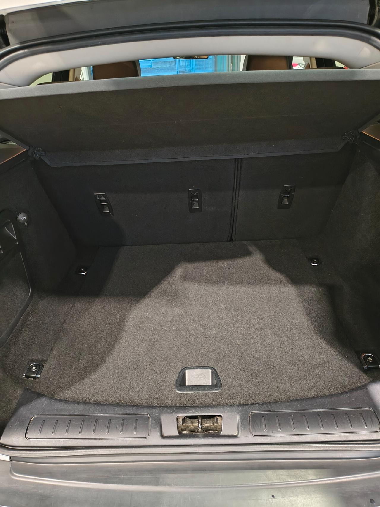 Land Rover Range Evoque 2.2 Sd4 5p. Pure