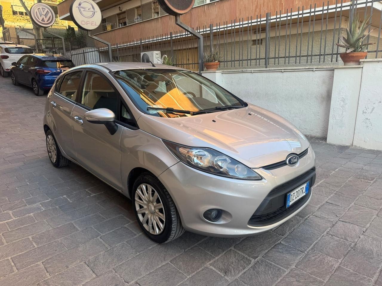 FORD Fiesta 1.4 TDCi 68CV 5 porte Titanium