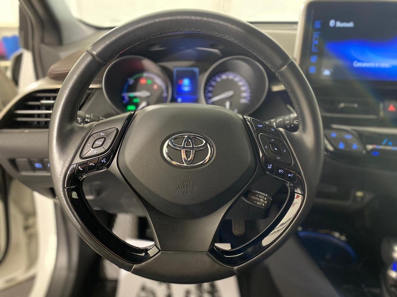 Toyota C-HR 1.8 Hybrid E-CVT * SOLO 64000 KM*