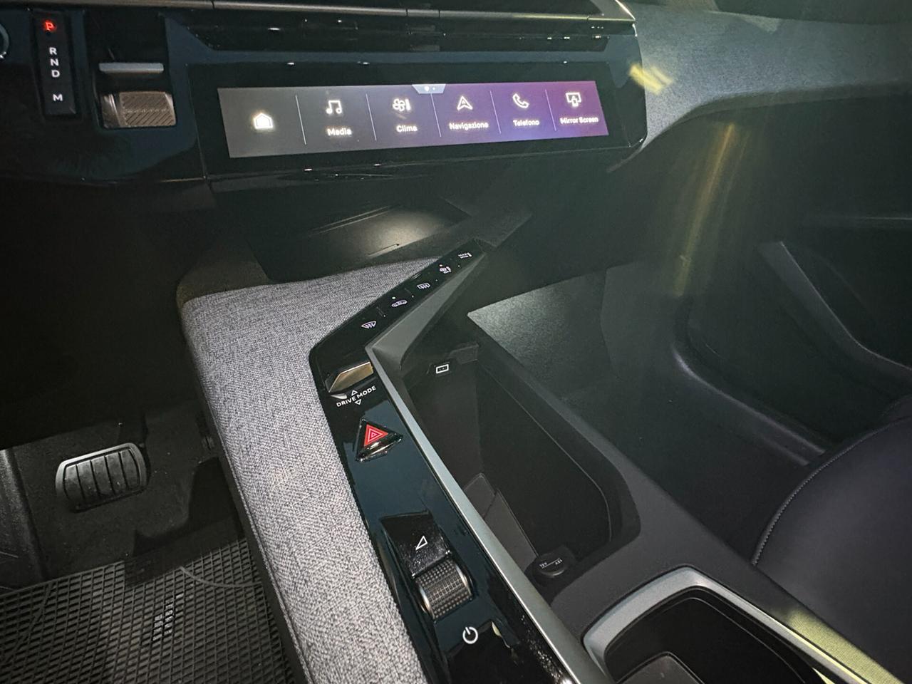 NEW Peugeot 3008 Hybrid 145 e-DCS6 ALLURE PACK