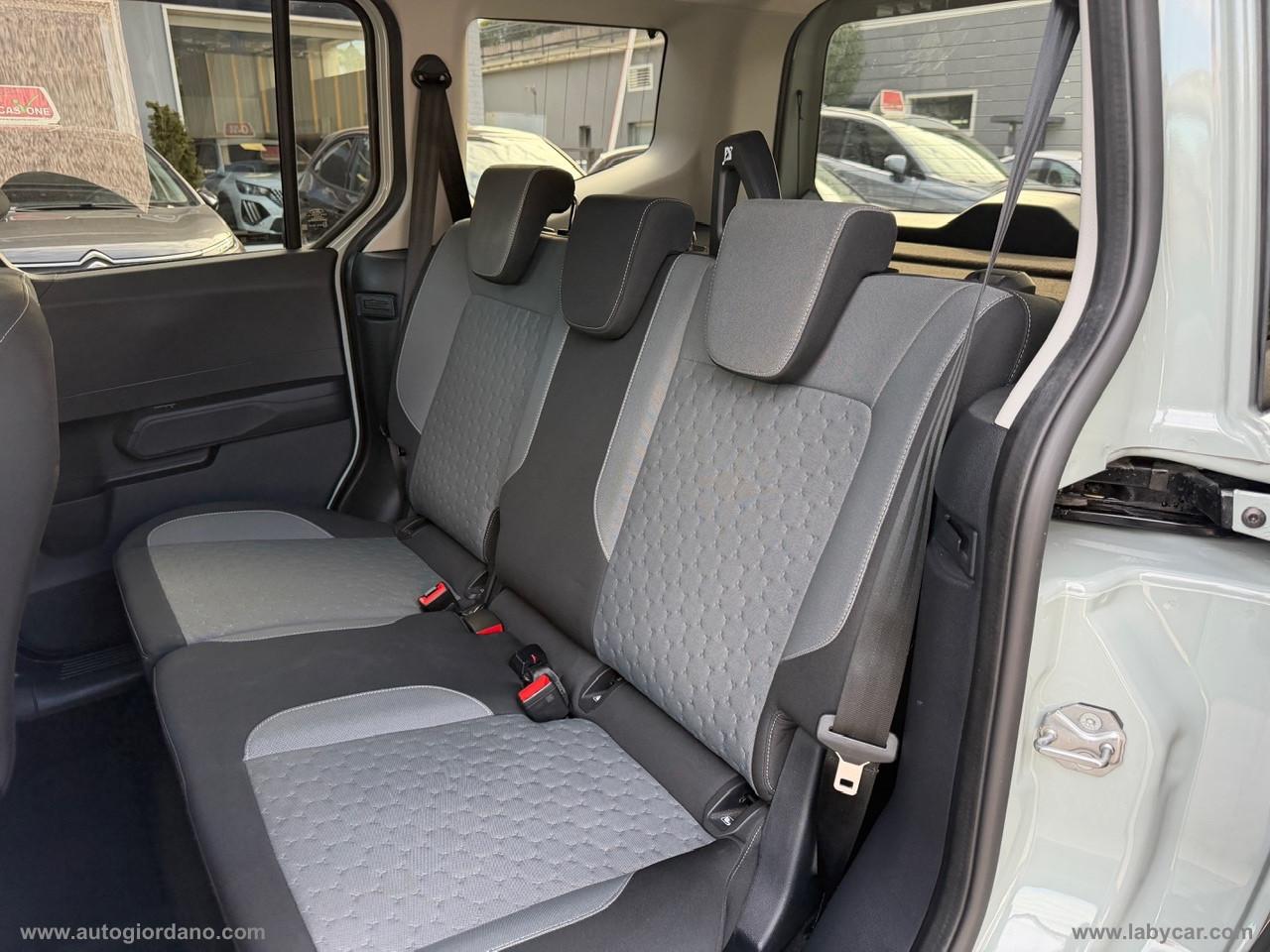 FORD Tourneo Courier 1.0 EcoBoost Pow. Tit. WINTER PACK