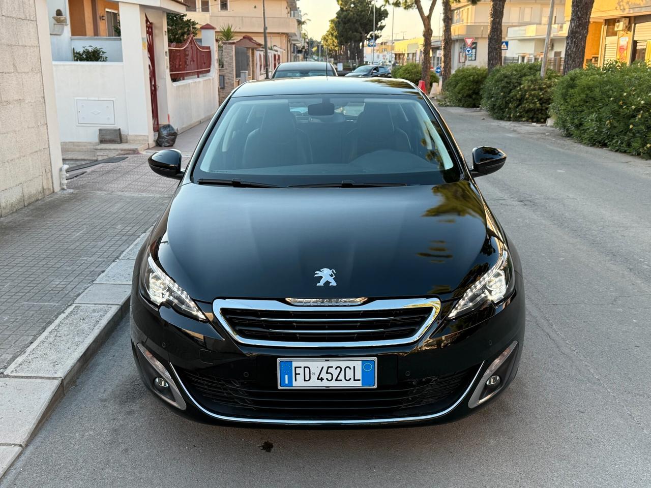 Peugeot 308 BlueHDi EAT6 Allure NAVI PELLE LED