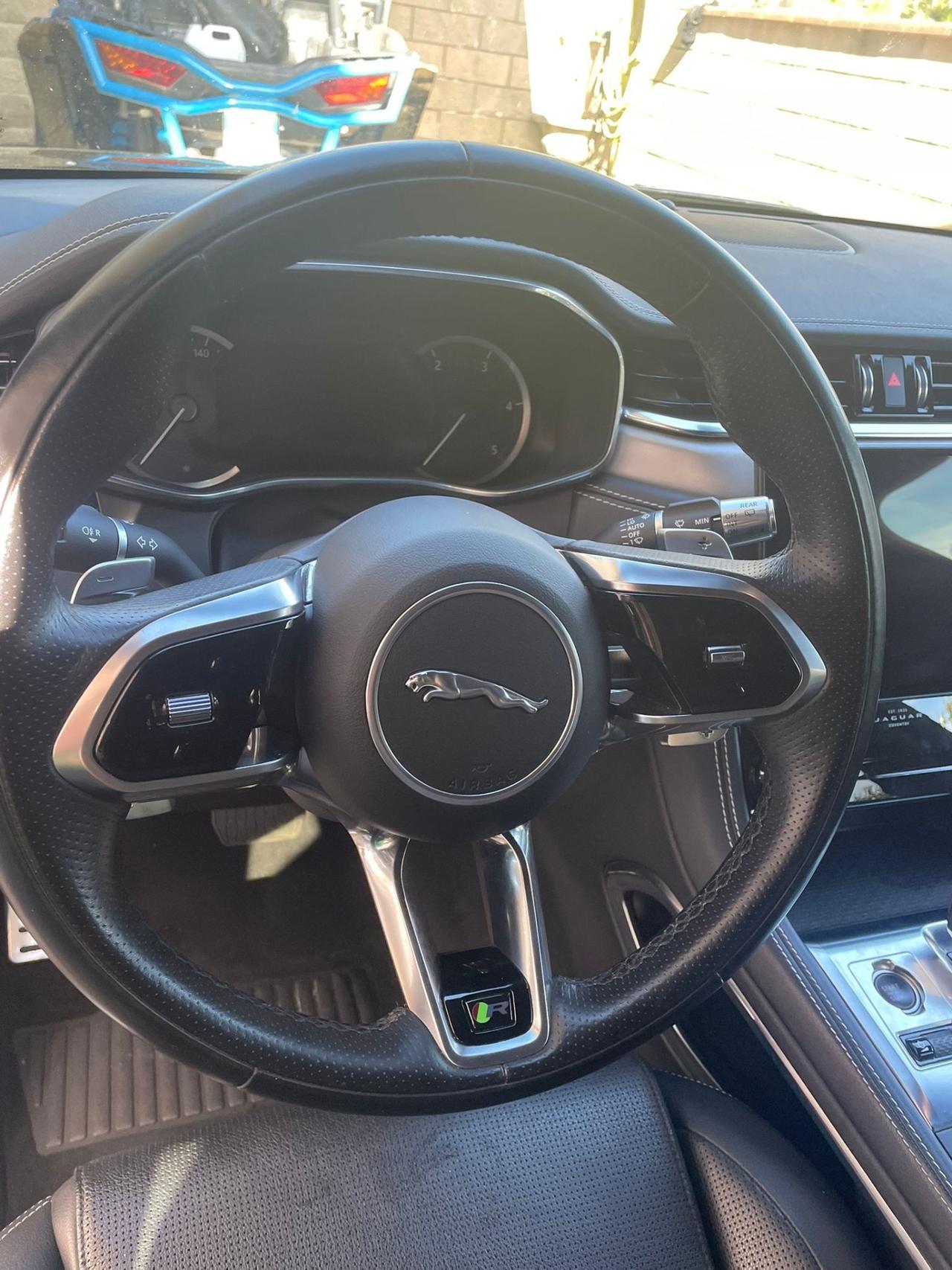 Jaguar F-Pace 2.0 D 204 CV AWD aut. R-Dynamic S cerchi da 21’